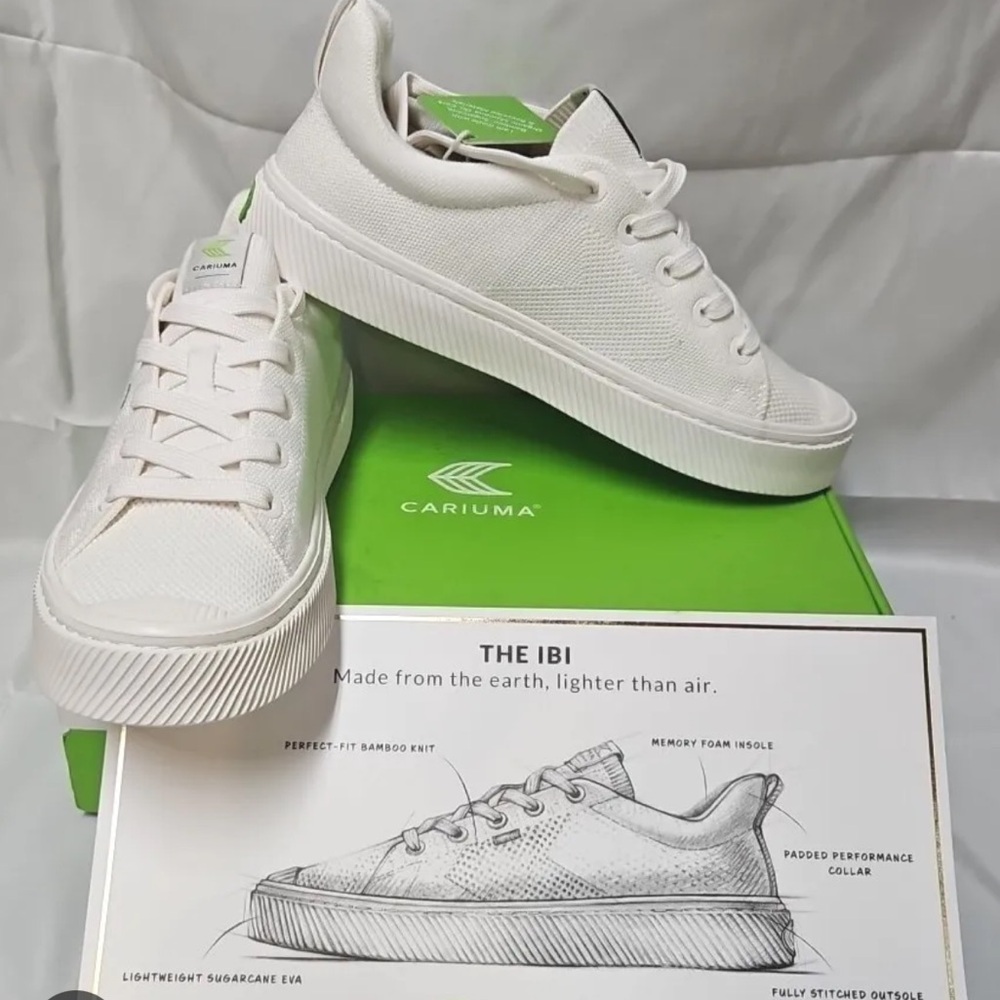 Cariuma Knit lace up